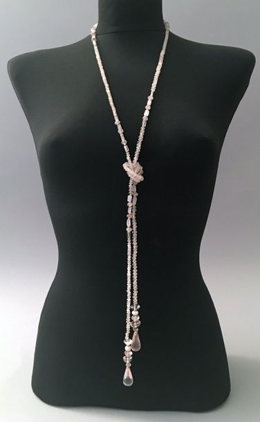 SAUTOIR en perles facettées de quartz rose...