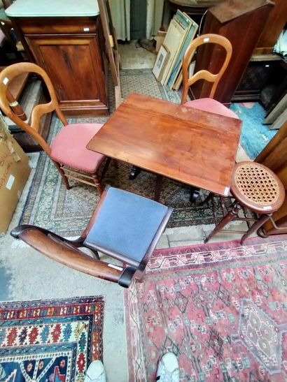 Ensemble composé d'une table console à deux...