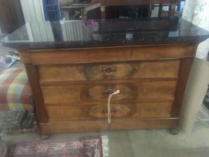 Commode Restauration h : 88 x 130 x 60cm