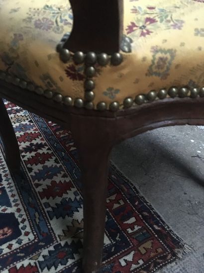 Fauteuil médaillon style Louis XV,