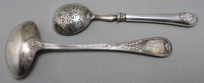 Cuillère à sauce en argent à 950°/00, à filets...