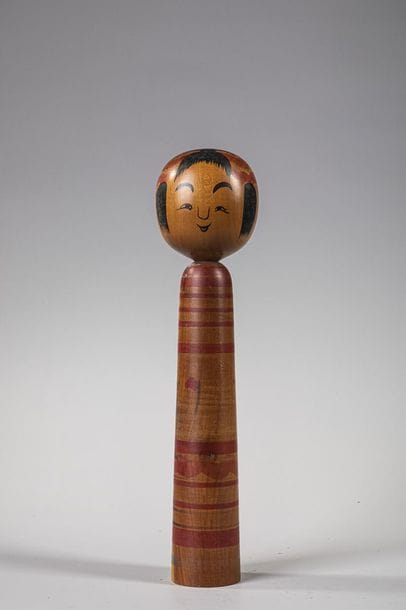 KOKESHI 

Poupée en bois polychrome peinte.

Japon,...