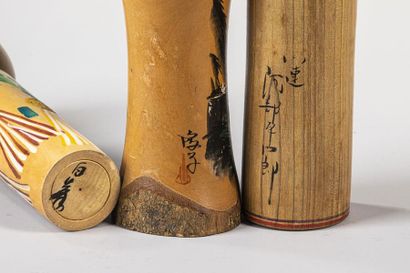 KOKESHI

Lot de 3 poupées en bois polychrome...