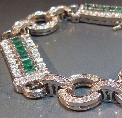 Bracelet en or gris 14 K à maillons articulés...
