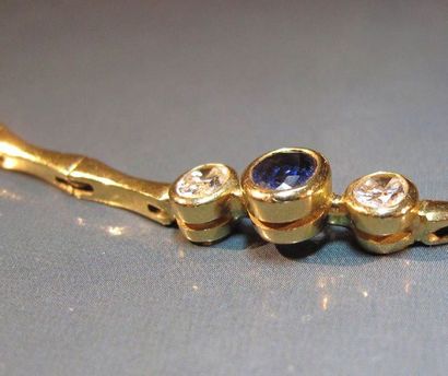 Collier en or jaune 18 K maille articulée,...
