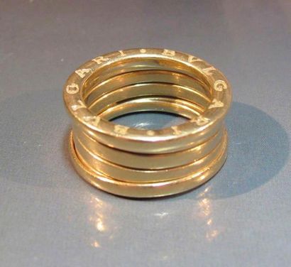 BULGARI
Bague Bzéro en or jaune 18 K. Signée....