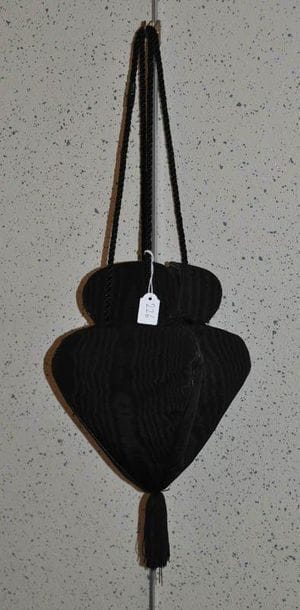 CHARLES JOURDAN
Sac bourse en moire noir