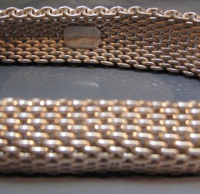 TIFFANY & CO
Bracelet souple en maille d'argent....