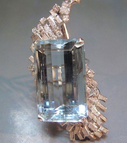 Bague/broche à transformation sertie d'une...