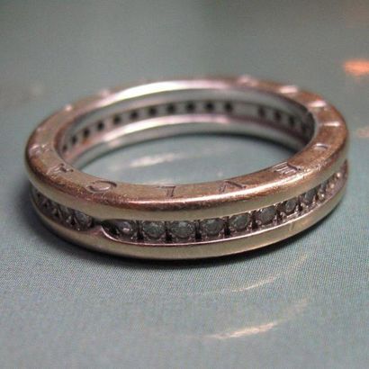 BULGARI
Anneau Bzéro en or gris 18 K serti...