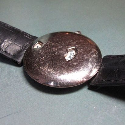 CHAUMET
Montre bracelet de dame à boîtier...