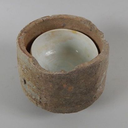 Coupelle en grès porcelaineux sous couverte...