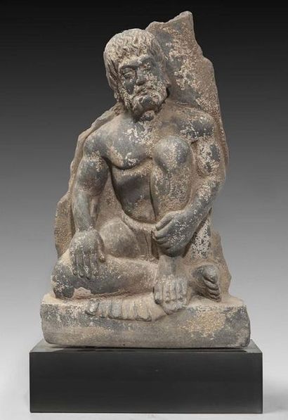 Atlante en schiste. H: 36 cm. Atlas dans...