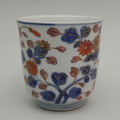 Gobelet en porcelaine «Imari» à décor de...