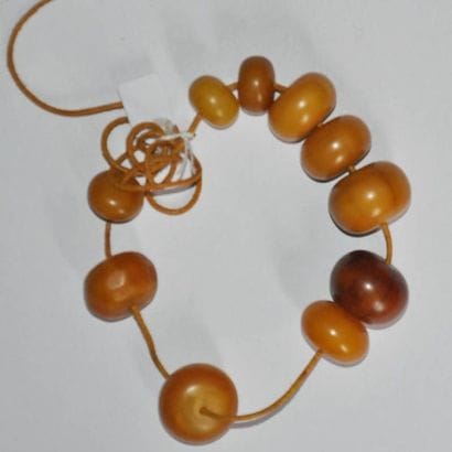 Collier en perles d'ambre. Poids brut: 155...
