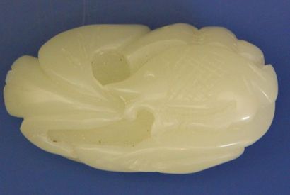 Pendentif en jade néphrite à décor d?un poisson....
