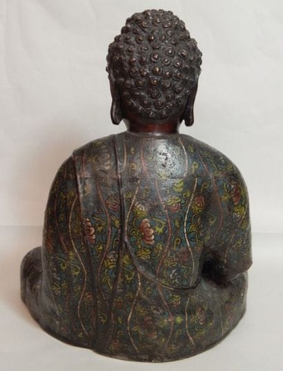 Bouddha en bronze à patine brune et émaux...