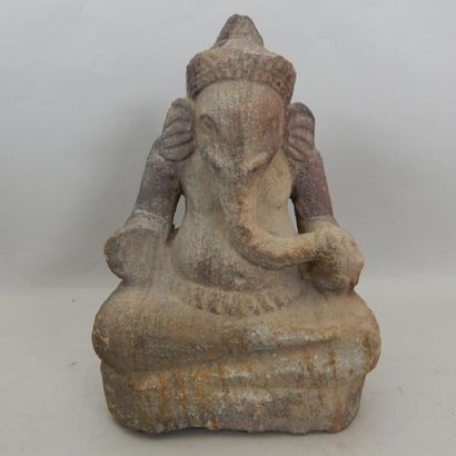 Sculpture en grès représentant Ganesh assis....