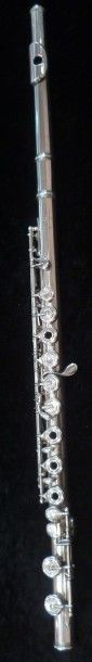 Flute traversiàre en argent, Louis LOT. L:...