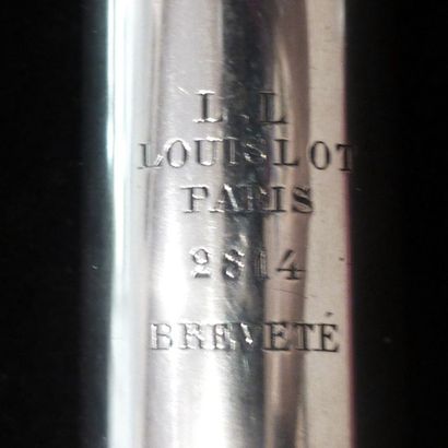 Flute traversiàre en argent, Louis LOT. L:...