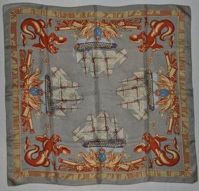HERMES
Foulard carré en soie, a décor de...