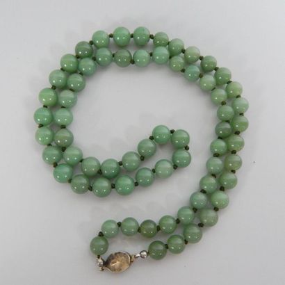 Collier en perles de jade.