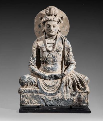 Bodhisattva auréolé, assis en méditation...