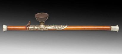 Pipe à opium en bambou et métal, les embouts...