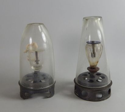 Deux lampes de fumeur d'opium. H: 17 et 18...
