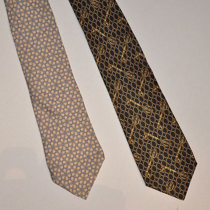 CHRISTIAN DIOR et HERMES
2 CRAVATES en soie....