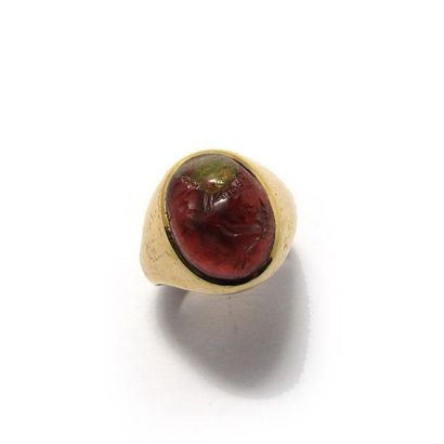 BAGUE chevalière en or jaune 18k (750/°°),...
