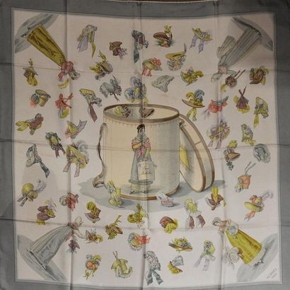 HERMES
CARRE en soie 