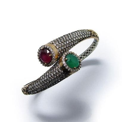 BRACELET jonc rigide ouvrant en argent (925/°°),...