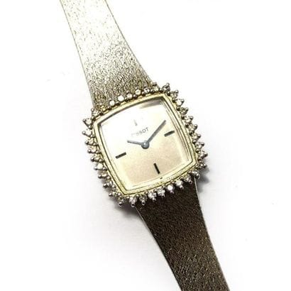 TISSOT
MONTRE BRACELET de dame en or gris...