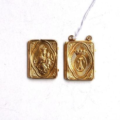 LOT comprenant 2 débris en or jaune 18k (750/°°),...