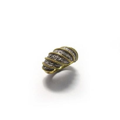 BAGUE jonc 2 tons d'or 18k (750/°°), ornée...