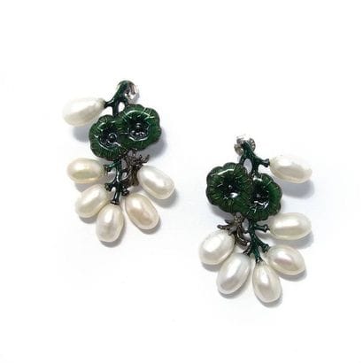 Paire de PENDANTS D'OREILLES en argent noirci...