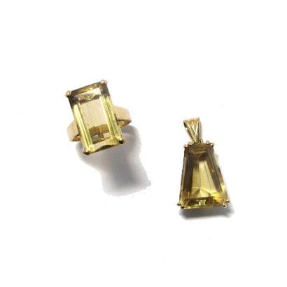 BAGUE et PENDENTIF en or jaune 18k (750/°°),...