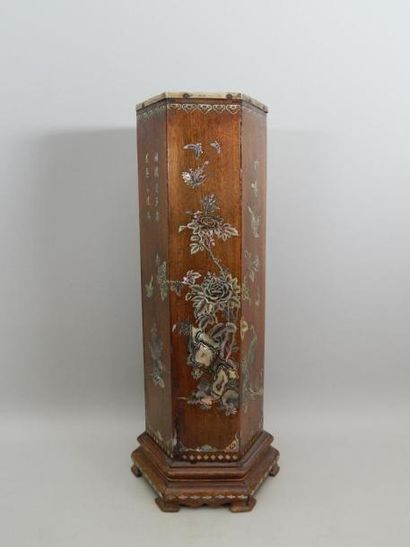 Porte-ombrelle en bois à décor de papillons,...