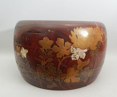 Hibashi en bois à décor floral et papillon...