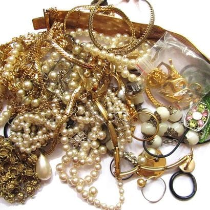 LOT de BIJOUX FANTAISIE divers, certains...