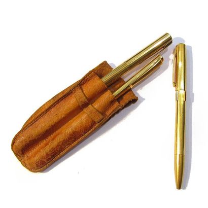 WATERMAN


PARURE comprenant un stylo plume...