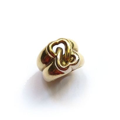 BAGUE en or jaune 18k (750/°°), composée...