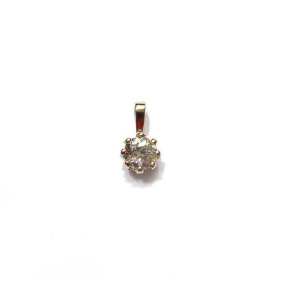 PENDENTIF en or jaune 18k (750/°°), orné...
