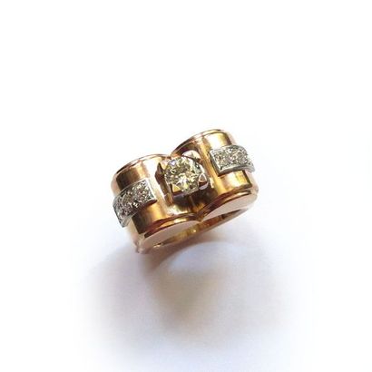 BAGUE tank en or gris 18k (750/°°) et platine,...
