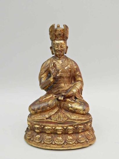 Statuette de Karmapa en bronze doré. 

Représenté...