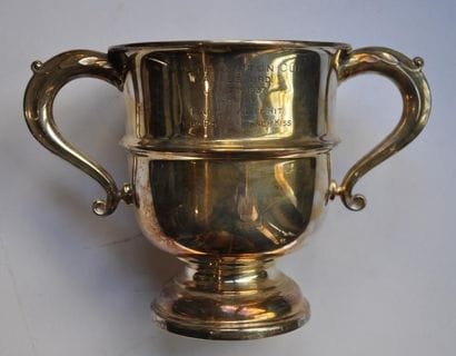 Coupe commémorative 