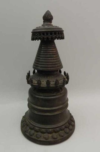 « Stupa » reliquaire-tumulus en bronze reproduit...