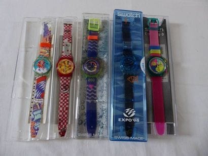 SWATCH

Lot de 5 MONTRES à quartz.

Modèle...