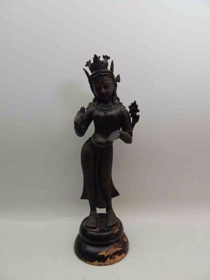 Statuette en bronze représentant une Tara...